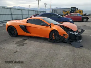 2015 McLaren 650S z VIN SBM11FAA8FW004578, wystawiony jako Copart lot #82216824 z przebiegiem 19 372 mil mil oraz Szkody całkowita. Historia ofert i sprzedaży dostępna na DreamBid. Obrazek 4.
