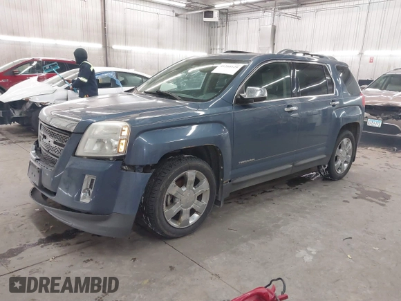 2011 GMC Terrain SLT-2 with VIN 2CTFLXE52B6365020, listed as a IAAI auction lot 41268129 with 177,548 mi miles. Bid and sale history available at carsss.com. Image 2.