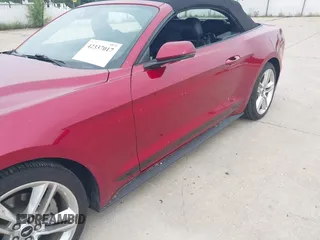 2019 Ford Mustang EcoBoost z VIN 1FATP8UH7K5148035, wystawiony jako IAAI lot #42337017 z przebiegiem 47 580 mil mil oraz . Historia ofert i sprzedaży dostępna na DreamBid. Obrazek 6.