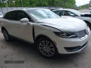 2017 Lincoln MKX Reserve z VIN 2LMPJ8LR7HBL28384, wystawiony jako IAAI lot #42287754 z przebiegiem 91 518 mil mil oraz . Historia ofert i sprzedaży dostępna na DreamBid. Obrazek 1.