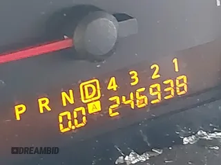 2004 Nissan Armada LE z VIN 5N1AA08B44N717061, wystawiony jako IAAI lot #42298978 z przebiegiem 246 938 mil mil oraz . Historia ofert i sprzedaży dostępna na DreamBid. Obrazek 15.