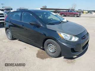 2013 Hyundai Accent GS z VIN KMHCT5AE2DU068726, wystawiony jako IAAI lot #41790907 z przebiegiem 162 230 mil mil oraz . Historia ofert i sprzedaży dostępna na DreamBid. Obrazek 1.