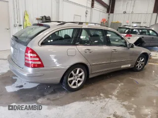 2005 Mercedes-Benz C 240 z VIN WDBRH81JX5F565395, wystawiony jako Copart lot #69967244 z przebiegiem 141 692 mil mil oraz Nie do naprawy. Historia ofert i sprzedaży dostępna na DreamBid. Obrazek 3.