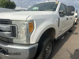 2017 Ford F-250 Lariat with VIN 1FT7W2BT6HEB52976, listed as a IAAI auction lot 42731339 with 267,628 mi miles and . Bid and sale history available at DreamBid. Image 25.