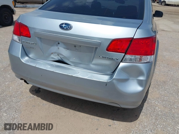 2014 Subaru Legacy Premium z VIN 4S3BMCC66E3026641, wystawiony jako IAAI lot #42621371 z przebiegiem 139 187 mil mil oraz . Historia ofert i sprzedaży dostępna na DreamBid. Obrazek 6.