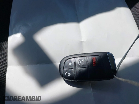 2020 Jeep Renegade Latitude z VIN ZACNJABB1LPL44438, wystawiony jako IAAI lot #41982404 z przebiegiem 77 537 mil mil oraz . Historia ofert i sprzedaży dostępna na DreamBid. Obrazek 11.