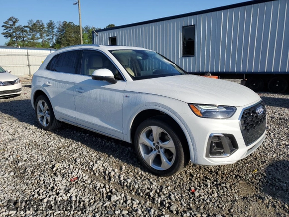 2024 Audi Q5 S line Premium Plus with VIN WA1EABFY9R2051407, listed as a Copart auction lot 52813105 with 10,212 mi miles and Salvage Title. Bid and sale history available at DreamBid. Image 4.
