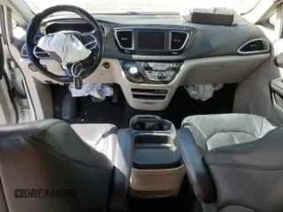2020 Chrysler Pacifica Touring L с VIN 2C4RC1BG9LR276542, выставлен на аукционе Copart как лот 62159675 с пробегом 84 522 миль миль и Списание • Salvage title. История ставок и продаж доступна на DreamBid. Изображение 8.