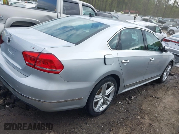 2015 Volkswagen Passat Sport с VIN 1VWBT7A35FC050110, выставлен на аукционе IAAI как лот 41937257 с пробегом 113 396 миль миль и . История ставок и продаж доступна на DreamBid. Изображение 4.