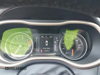 2017 Jeep Cherokee Latitude с VIN 1C4PJLCB7HW507397, выставлен на аукционе IAAI как лот 42382161 с пробегом 87 359 миль миль и . История ставок и продаж доступна на DreamBid. Изображение 7.