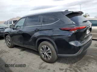 2024 Toyota Highlander LE with VIN 5TDKDRAH7RS537853, listed as a Copart auction lot 50980515 with 18,440 mi miles and Salvage title. Bid and sale history available at DreamBid. Image 2.