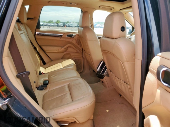2013 Porsche Cayenne S Hybrid с VIN WP1AE2A20DLA14095, выставлен на аукционе Copart как лот 64215625 с пробегом 148 286 миль миль и Списание • Salvage title. История ставок и продаж доступна на DreamBid. Изображение 10.