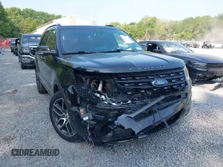 2017 Ford Explorer Sport z VIN 1FM5K8GTXHGE26582, wystawiony jako IAAI lot #42412469 z przebiegiem 89 774 mil mil oraz . Historia ofert i sprzedaży dostępna na DreamBid. Obrazek 6.