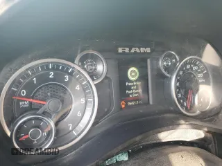2022 Ram 2500 Tradesman z VIN 3C6UR4HJ5NG383634, wystawiony jako Copart lot #86321144 z przebiegiem 96 421 mil mil oraz Nie do naprawy • Non repairable. Historia ofert i sprzedaży dostępna na DreamBid. Obrazek 9.