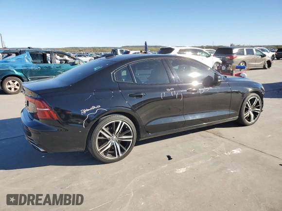 2021 Volvo S60 R-Design with VIN 7JR102FM4MG095686, listed as a Copart auction lot 81770924 with 72,832 mi miles and Salvage Title. Bid and sale history available at carsss.com. Image 3.