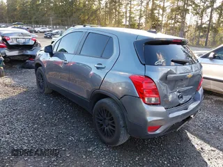 2020 Chevrolet Trax LS with VIN 3GNCJNSB4LL176912, listed as a IAAI auction lot 41746543 with 101,389 mi miles. Bid and sale history available at carsss.com. Image 3.