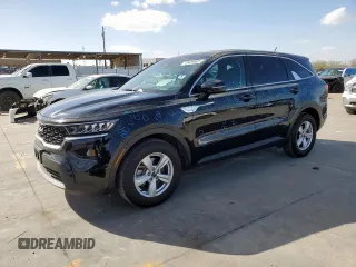 2023 Kia Sorento LX z VIN 5XYRG4LC3PG203842, wystawiony jako Copart lot #49489005 z przebiegiem 38 187 mil mil oraz Czysty tytuł • Clean title. Historia ofert i sprzedaży dostępna na DreamBid. Obrazek 1.