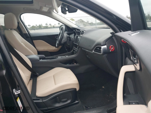 2018 Jaguar F-PACE 25t Premium with VIN SADCJ2FX2JA270891, listed as a IAAI auction lot 41381282 with 75,779 mi miles. Bid and sale history available at carsss.com. Image 5.