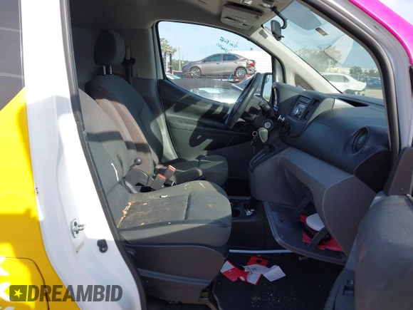 2015 Nissan NV200 SV with VIN 3N6CM0KN5FK732133, listed as a IAAI auction lot 41449057 with 168,515 mi miles. Bid and sale history available at carsss.com. Image 5.
