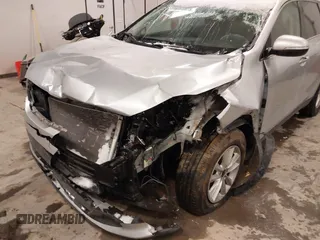 2020 Kia Sorento LX with VIN 5XYPG4A31LG623295, listed as a IAAI auction lot 41307405 with 48,063 mi miles. Bid and sale history available at carsss.com. Image 6.