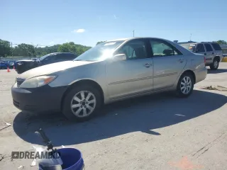 2004 Toyota Camry LE z VIN 4T1BE32K94U366012, wystawiony jako Copart lot #57884305 z przebiegiem 155 900 mil mil oraz Czysty tytuł • Clean title. Historia ofert i sprzedaży dostępna na DreamBid. Obrazek 1.