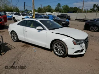 2013 Audi A5 Premium Plus z VIN WAULFAFR0DA079223, wystawiony jako Copart lot #54946865 z przebiegiem 214 898 mil mil oraz Szkody całkowita. Historia ofert i sprzedaży dostępna na DreamBid. Obrazek 4.