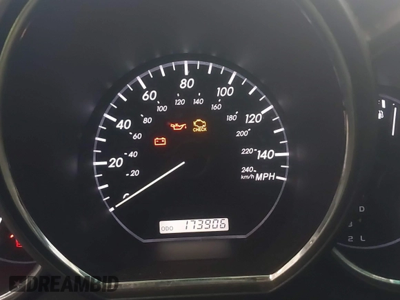 2007 Lexus RX 350 with VIN 2T2HK31U87C025076, listed as a IAAI auction lot 42220621 with 173,906 mi miles and . Bid and sale history available at DreamBid. Image 7.