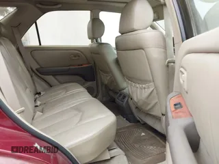 2000 Lexus RX 300 with VIN JT6HF10UXY0148220, listed as a IAAI auction lot 42105078 with 250,618 mi miles. Bid and sale history available at carsss.com. Image 8.