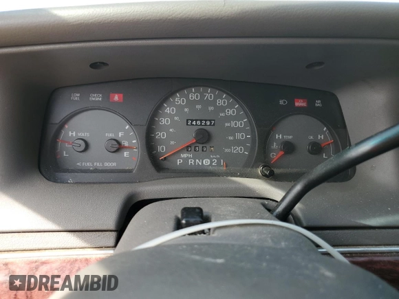 2000 Mercury Grand Marquis GS z VIN 2MEFM74WXYX699560, wystawiony jako Copart lot #57721925 z przebiegiem 246 297 mil mil oraz Szkoda całkowita • Salvage title. Historia ofert i sprzedaży dostępna na DreamBid. Obrazek 9.