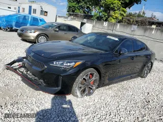2018 Kia Stinger GT1 with VIN KNAE45LC4J6037190, listed as a Copart auction lot 88339125 with 43,738 mi miles and Salvage Title. Bid and sale history available at carsss.com. Image 1.