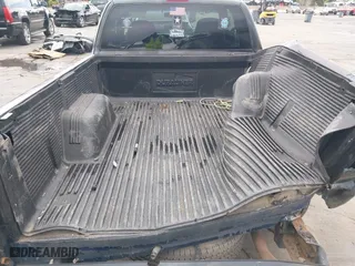 2000 Chevrolet S-10 LS with VIN 1GCCS19W5Y8161574, listed as a IAAI auction lot 41935197 with 255,231 mi miles. Bid and sale history available at carsss.com. Image 8.
