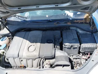 2008 Volkswagen Jetta SE z VIN 3VWRZ71K58M044121, wystawiony jako IAAI lot #42317882 z przebiegiem Nie podano mil oraz . Historia ofert i sprzedaży dostępna na DreamBid. Obrazek 10.
