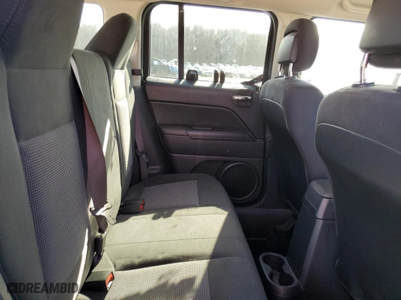 2016 Jeep Patriot Sport with VIN 1C4NJPBB2GD609541, listed as a Copart auction lot 41889275 with 137,337 mi miles and Clean Title. Bid and sale history available at carsss.com. Image 11.
