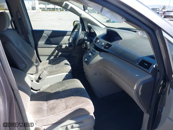 2016 Honda Odyssey LX with VIN 5FNRL5H20GB081899, listed as a IAAI auction lot 41867107 with 139,476 mi miles. Bid and sale history available at carsss.com. Image 5.