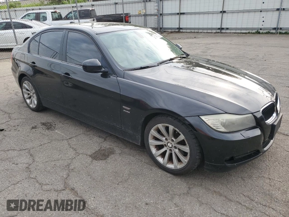 2011 BMW 3 Series 328i xDrive z VIN WBAPK5G58BNN30906, wystawiony jako Copart lot #54120725 z przebiegiem 146 978 mil mil oraz Szkoda całkowita • Salvage title. Historia ofert i sprzedaży dostępna na DreamBid. Obrazek 4.