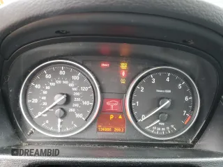 2015 BMW X1 xDrive28i with VIN WBAVL1C5XFVY31265, listed as a Copart auction lot 47543025 with 124,986 mi miles and Salvage Title. Bid and sale history available at carsss.com. Image 9.