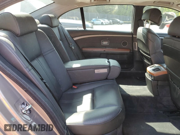 2005 BMW 7 Series 745Li z VIN WBAGN63535DS60710, wystawiony jako Copart lot #58921295 z przebiegiem 94 748 mil mil oraz Szkoda całkowita • Salvage title. Historia ofert i sprzedaży dostępna na DreamBid. Obrazek 10.