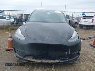 2021 Tesla Model Y Performance with VIN 5YJYGDEF9MF273884, listed as a IAAI auction lot 41781944 with Not Provided miles and . Bid and sale history available at DreamBid. Image 12.