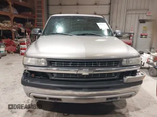 2002 Chevrolet Silverado 1500 LT with VIN 2GCEC19T021256016, listed as a IAAI auction lot 41947461 with 221,880 mi miles. Bid and sale history available at carsss.com. Image 12.