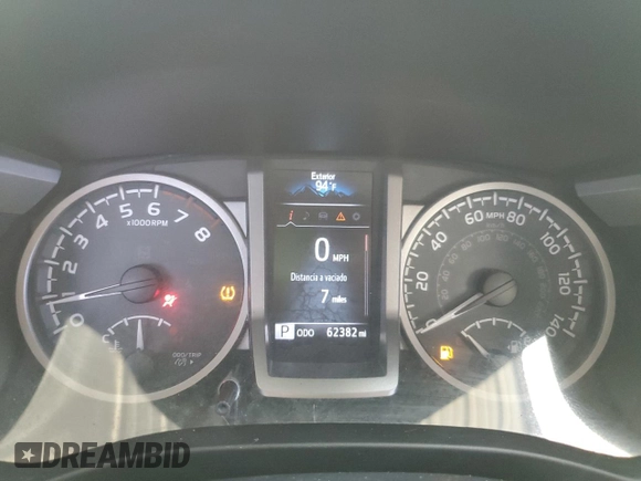 2018 Toyota Tacoma SR5 с VIN 5TFAZ5CN6JX061246, выставлен на аукционе Copart как лот 57845055 с пробегом 62 382 миль миль и Чистый • Clean title. История ставок и продаж доступна на DreamBid. Изображение 9.