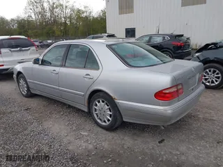 2001 Mercedes-Benz E-Class with VIN WDBJF65J11B216449, listed as a IAAI auction lot 39378007 with 62,263 mi miles. Bid and sale history available at carsss.com. Image 3.