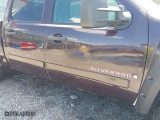 2008 Chevrolet Silverado 1500 LT w/1LT with VIN 2GCEK13M781169033, listed as a IAAI auction lot 42046307 with 153,468 mi miles. Bid and sale history available at carsss.com. Image 6.