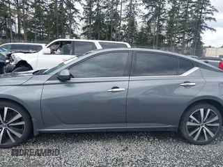 2019 Nissan Altima 2.5 Platinum with VIN 1N4BL4FW5KC194471, listed as a IAAI auction lot 41921471 with 28,313 mi miles. Bid and sale history available at carsss.com. Image 15.