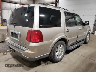 2004 Lincoln Navigator Luxury with VIN 5LMFU28R84LJ19005, listed as a Copart auction lot 61062514 with 171,598 mi miles and Non Repairable. Bid and sale history available at carsss.com. Image 3.