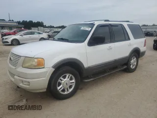 2004 Ford Expedition XLT with VIN 1FMPU16W84LA94570, listed as a Copart auction lot 70442774 with 254,932 mi miles and Salvage Title. Bid and sale history available at carsss.com. Image 1.