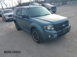 2011 Ford Escape XLT with VIN 1FMCU9DG9BKC38929, listed as a IAAI auction lot 41784854 with 216,201 mi miles. Bid and sale history available at carsss.com. Image 1.