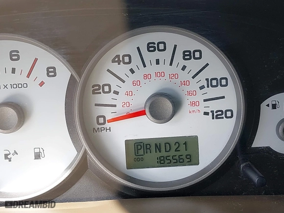 2005 Ford Escape XLT with VIN 1FMYU93135KC44135, listed as a IAAI auction lot 42002351 with 185,569 mi miles. Bid and sale history available at carsss.com. Image 15.