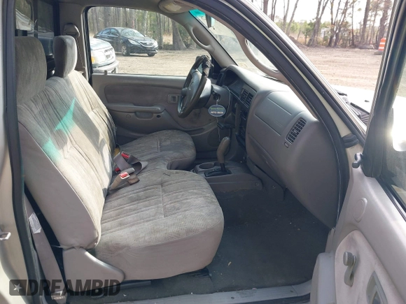 2004 Toyota Tacoma z VIN 5TENL42N14Z431935, wystawiony jako IAAI lot #41944428 z przebiegiem 308 072 mil mil oraz . Historia ofert i sprzedaży dostępna na DreamBid. Obrazek 5.
