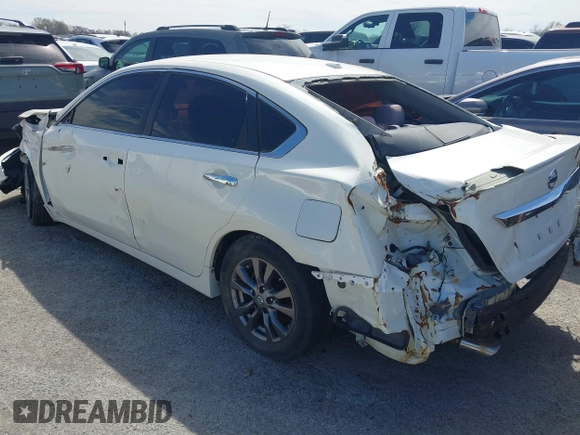 2015 Nissan Altima 2.5 S with VIN 1N4AL3AP2FC570488, listed as a IAAI auction lot 41824748 with 73,590 mi miles. Bid and sale history available at carsss.com. Image 3.