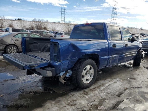 2004 Chevrolet Silverado 1500 Crew Cab LS with VIN 2GCEC13T641357878, listed as a Copart auction lot 42010475 with 216,777 mi miles and Salvage Title. Bid and sale history available at carsss.com. Image 3.